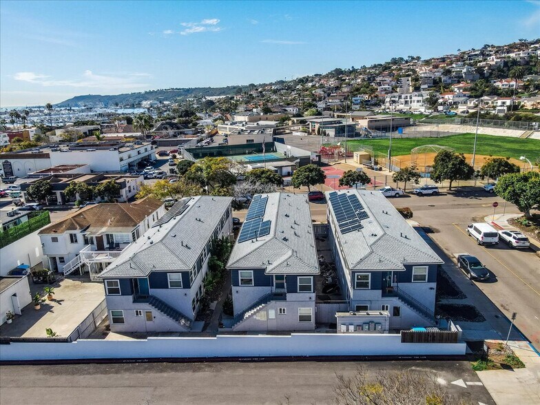 More Photos Of 3034 Canon St, San Diego Apartments For Sale