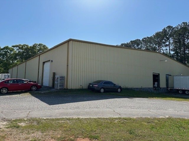 More Photos Of 3303 N Industrial Dr, Simpsonville Warehouse For Lease