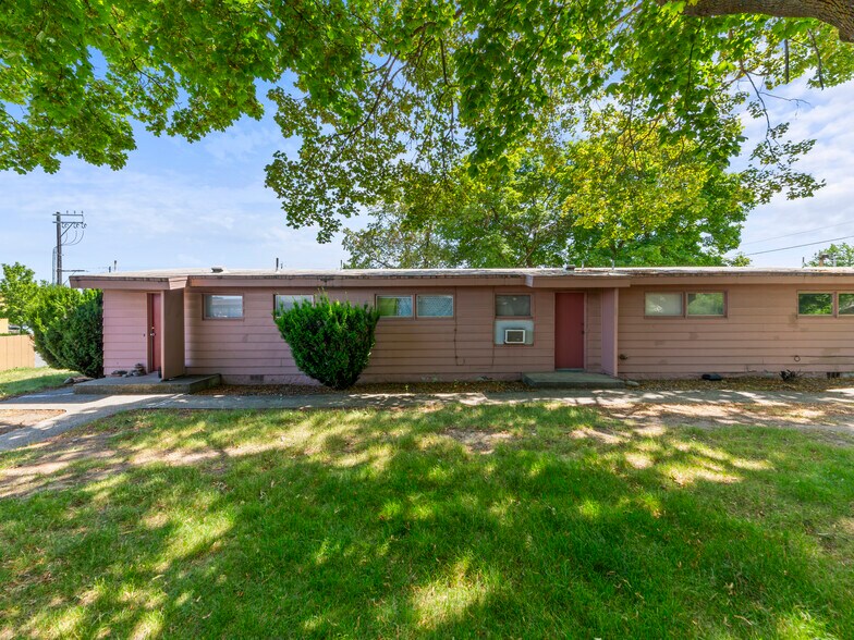 More Photos Of 5004-5010 E 1st Ave, Spokane Valley Apartments For Sale