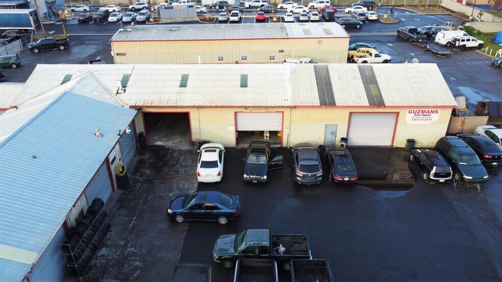 More Photos Of 1023-1049 W Yosemite Ave, Manteca Auto Repair For Sale