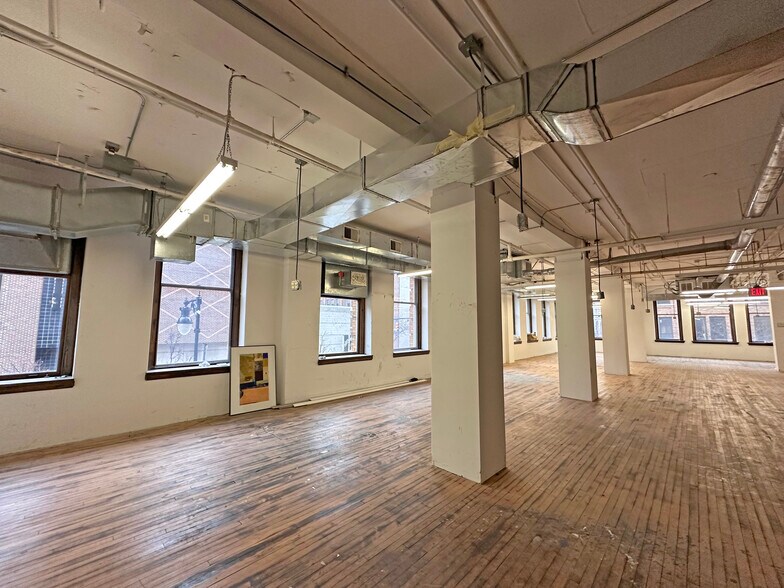 More Photos Of 89 Ionia Ave NW, Grand Rapids Office For Lease