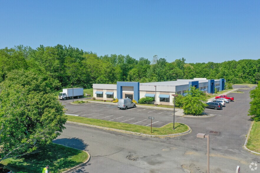 More Photos Of 5 Nami Ln, Hamilton Office For Sale