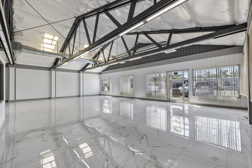 Primary Photo Of 7817-7829 Fair Oaks Blvd, Carmichael Auto Dealership For Lease