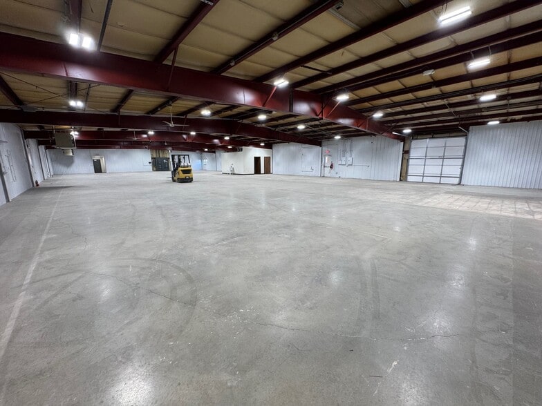 More Photos Of 300 N Marion St, Olathe Unknown For Lease