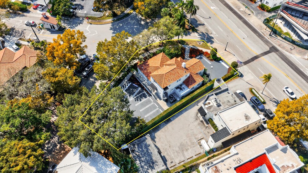 More Photos Of 5801 Biscayne Blvd, Miami Office For Lease