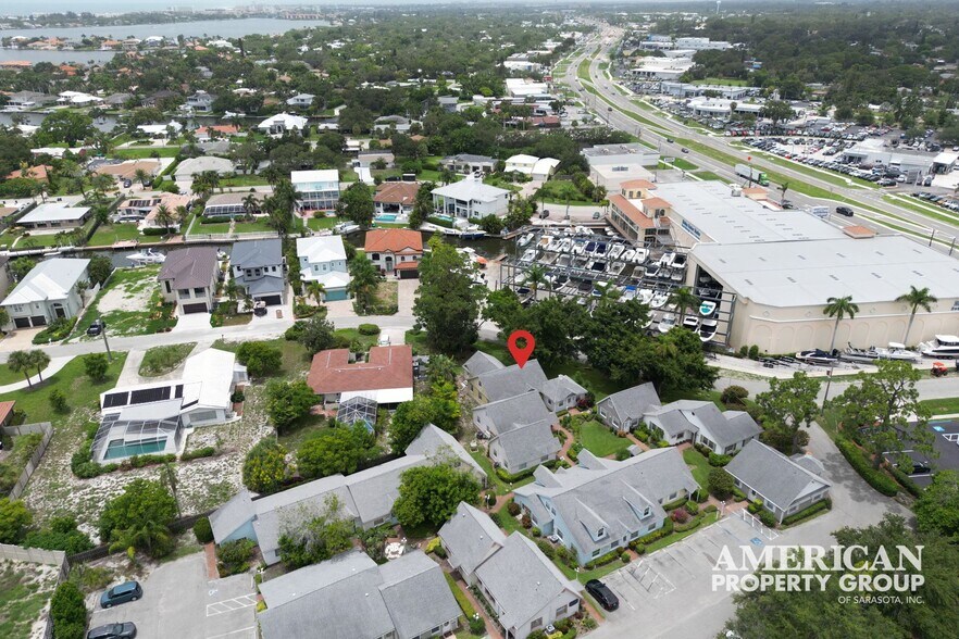 More Photos Of 7733-7739 Holiday Dr, Sarasota Loft Creative Space For Sale