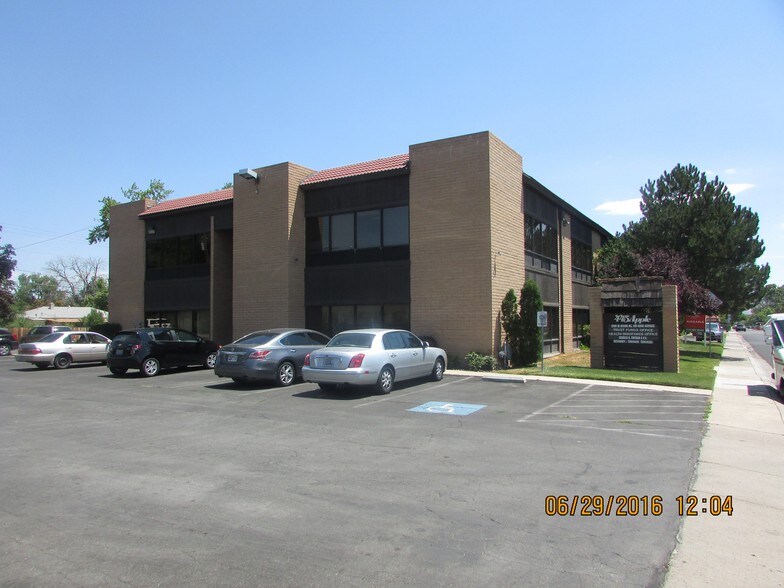 More Photos Of 445 Apple St, Reno Office For Lease
