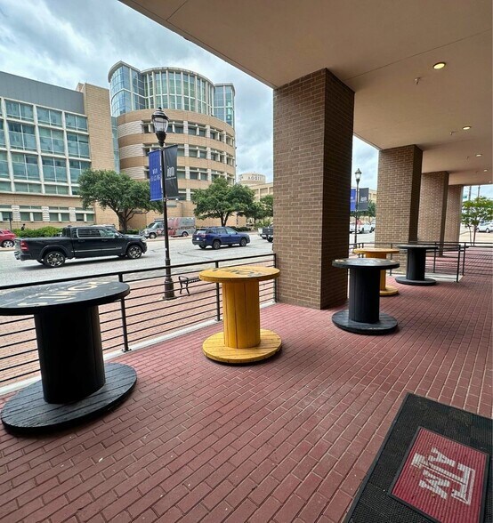 More Photos Of 711 University Dr, College Station Apartments For Lease