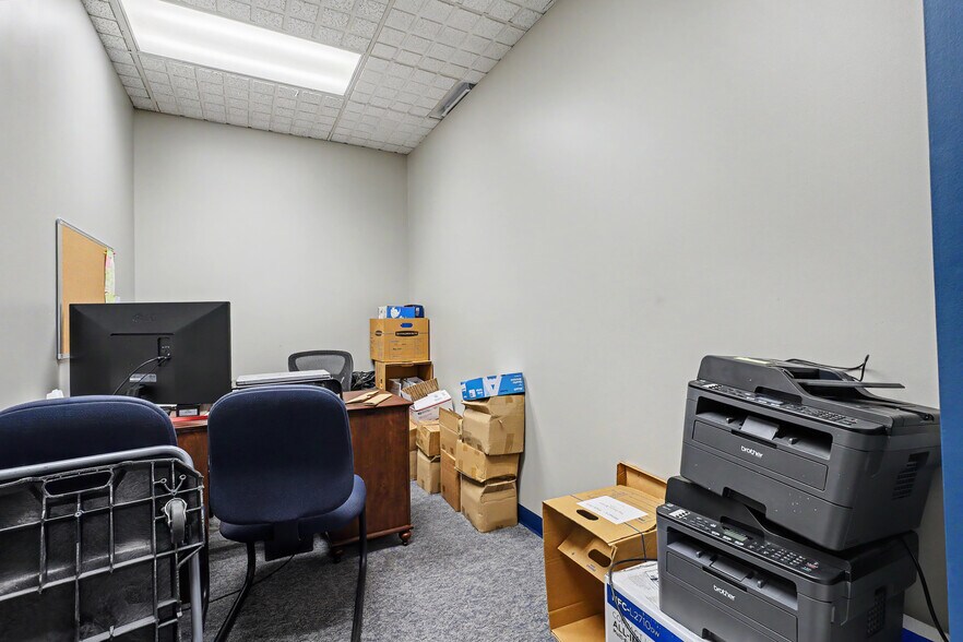 More Photos Of 835 Mason St, Dearborn Office For Lease