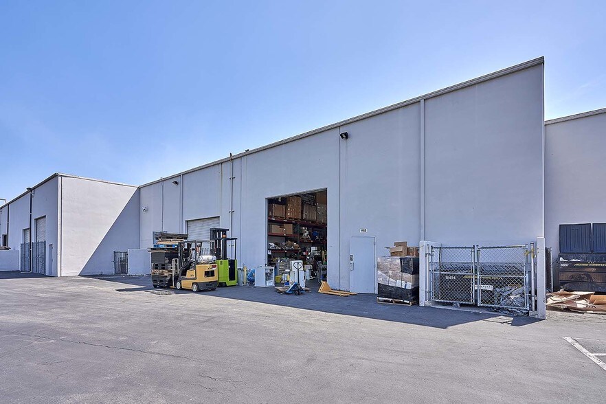 More Photos Of 1115 S Placentia Ave, Fullerton Light Manufacturing For Sale