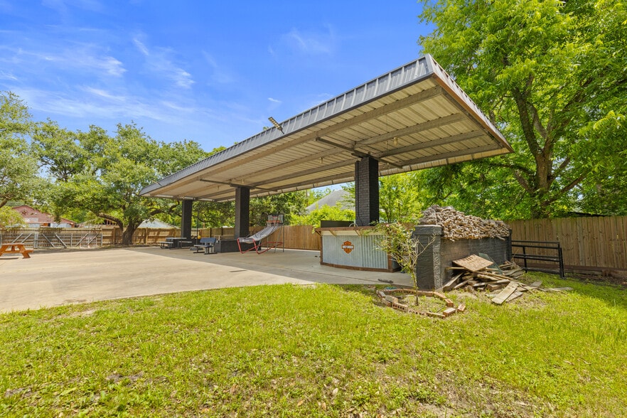 More Photos Of 510 Walker st, Trinity Fast Food For Sale