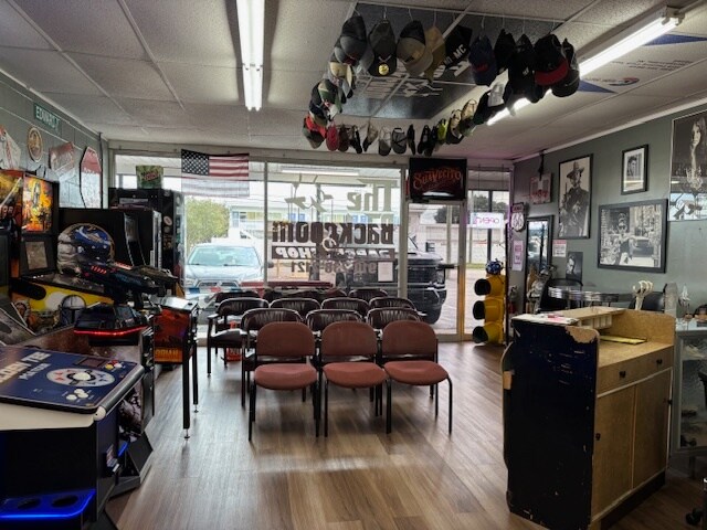 More Photos Of 109 Henderson Dr, Jacksonville Restaurant For Sale