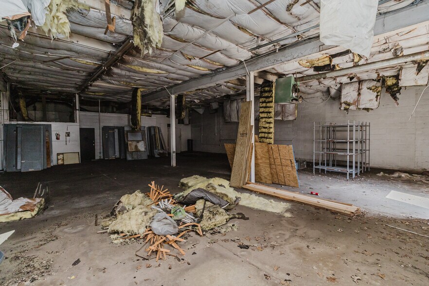 More Photos Of 470 N Seneca St, Wichita Warehouse For Sale