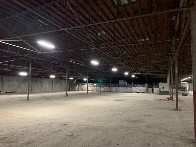 More Photos Of 147 Warehouse St, Weber City Warehouse For Lease