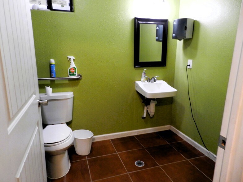 More Photos Of 4005 Andy R Ramos Rd, Laredo Warehouse For Sale