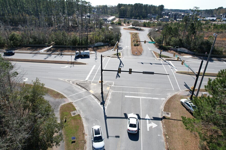 More Photos Of 5 Hampton Lake Dr, Bluffton Storefront Retail Office For Lease