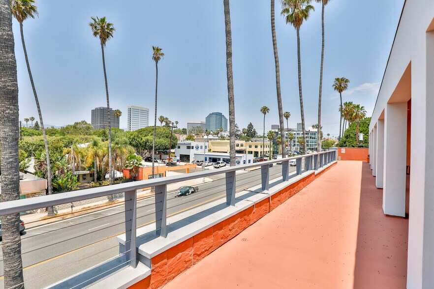 More Photos Of 3122 Santa Monica Blvd, Santa Monica Office For Lease