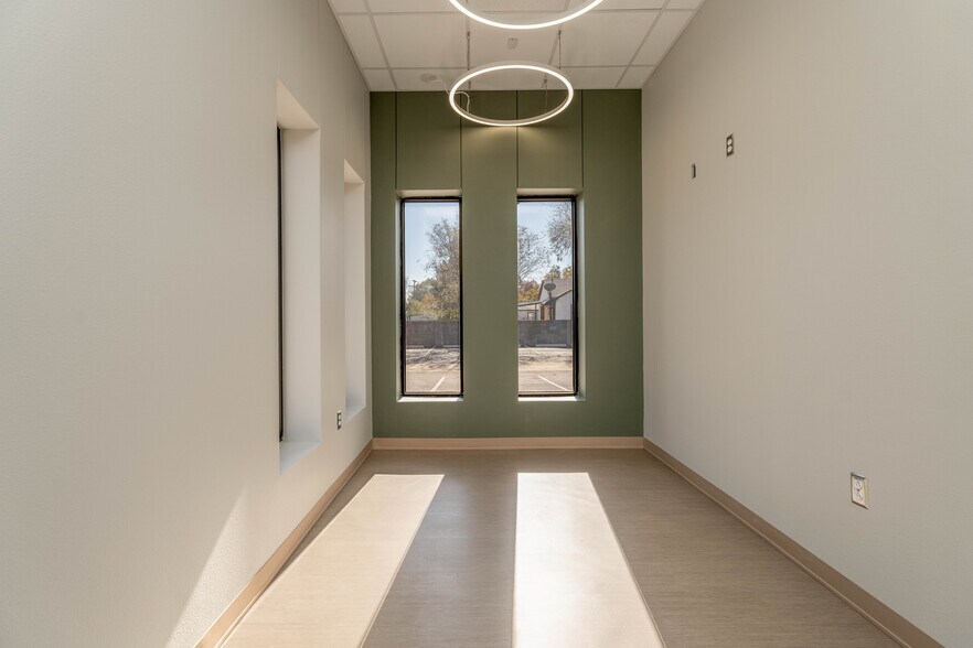 More Photos Of 2232 Indiana Ave, Lubbock Medical For Lease