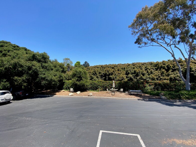 More Photos Of 6383 Rose Ln, Carpinteria Warehouse For Lease