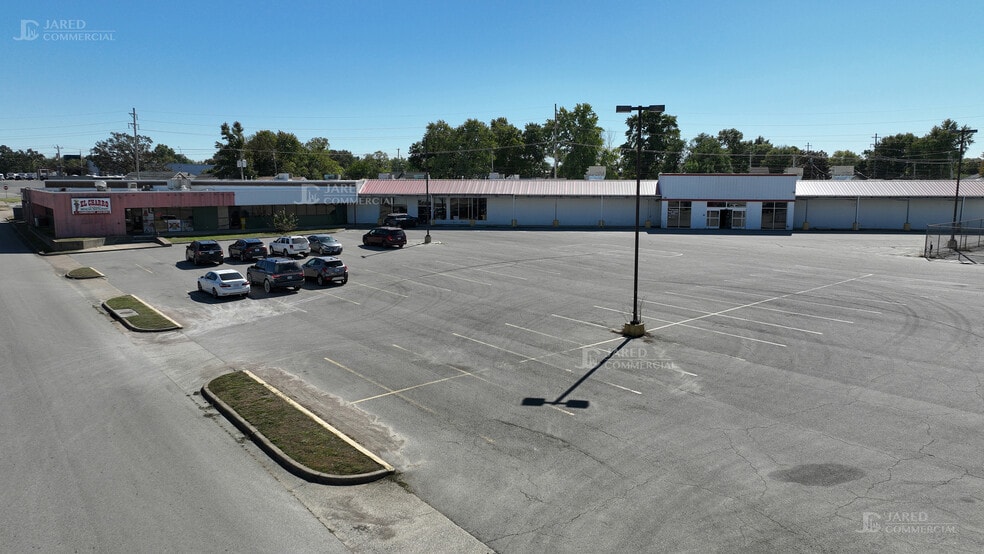 More Photos Of 689-699 S Monroe St, Lebanon General Retail For Sale