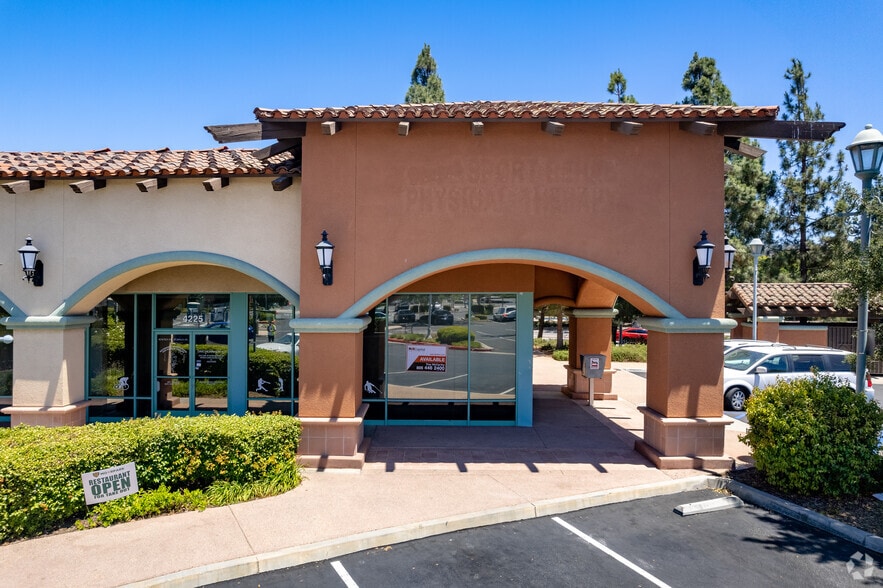More Photos Of 4201-4279 Tierra Rejada Rd, Moorpark Unknown For Lease