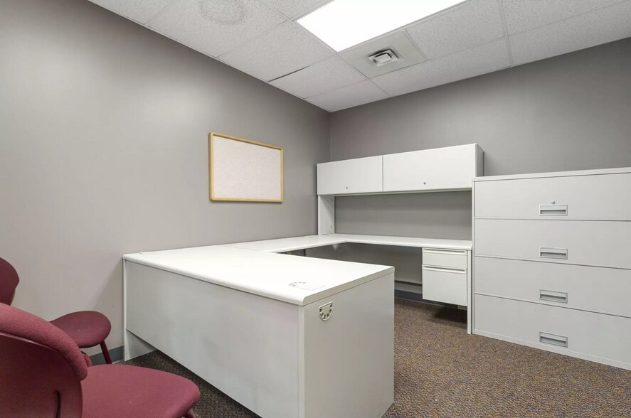 More Photos Of 201 Koomler Dr, La Porte Bank For Sale