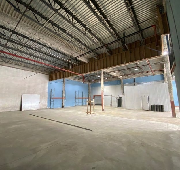 More Photos Of 35 Division Pl, Brooklyn Warehouse For Sale