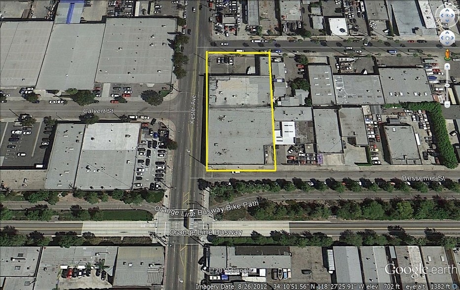 More Photos Of 14850 Calvert St, Van Nuys Service For Lease