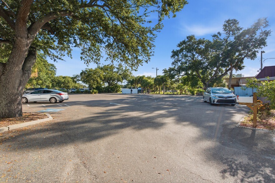 More Photos Of 2284 Gulf To Bay Blvd, Clearwater Restaurant For Sale