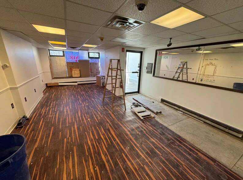 More Photos Of 39 Market St, Poughkeepsie Storefront Retail Residential For Sale