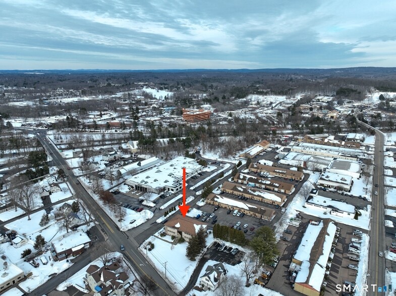 More Photos Of 160 Oak St, Glastonbury Office For Sale