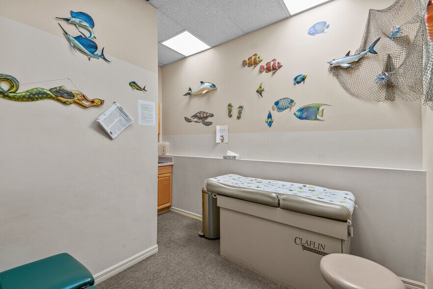 More Photos Of 13832 US Highway 1, Sebastian Medical For Sale