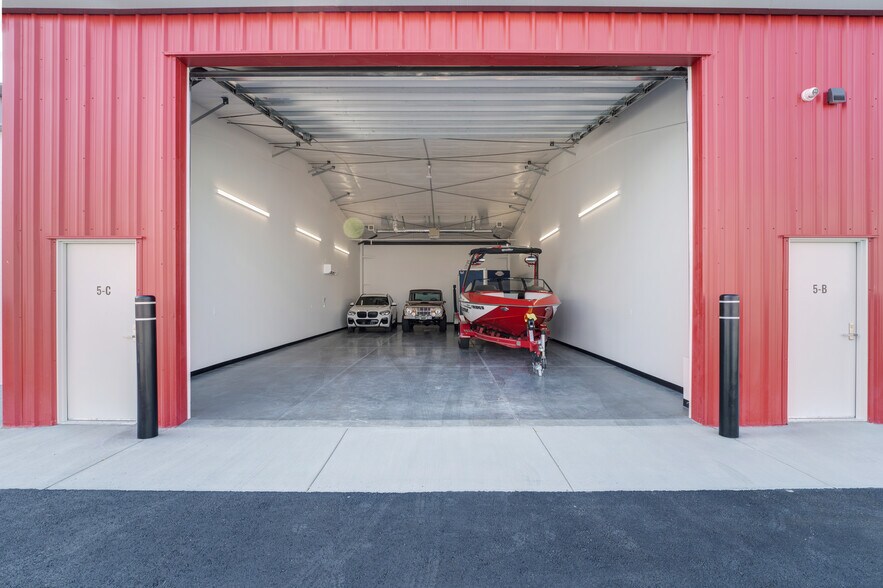 More Photos Of 300 Wellhouse Loop, Richland Self Storage For Lease