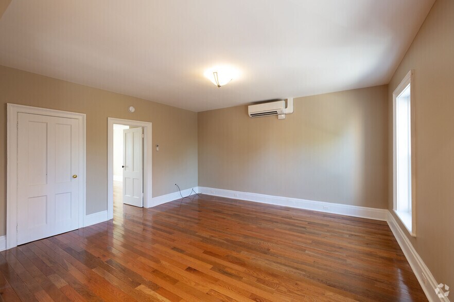 More Photos Of 458 Broadway, Kingston Storefront Retail Residential For Sale