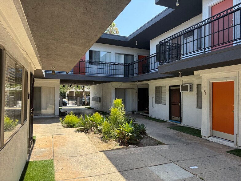 More Photos Of 5741 Virginia Ave, Los Angeles Apartments For Sale