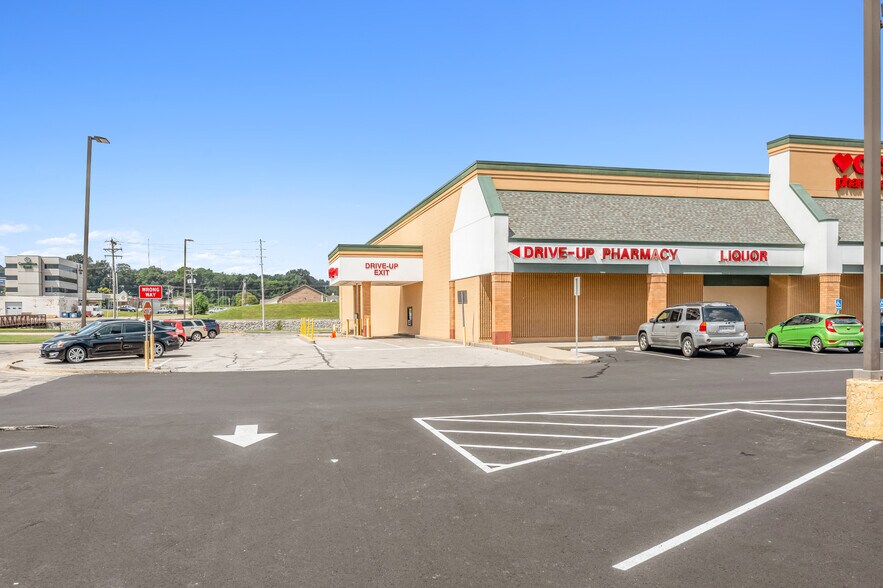 More Photos Of 19 S Kingshighway St, Cape Girardeau Storefront For Sale