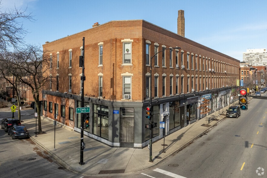Primary Photo Of 2200-2224 N Clark St, Chicago Apartments For Lease