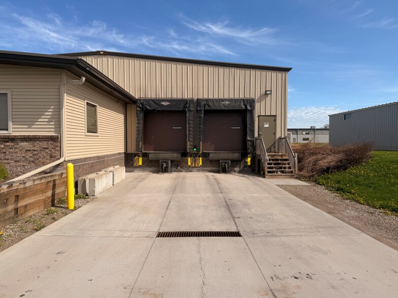More Photos Of 805 Prospect Ave, Osceola Manufacturing For Sale