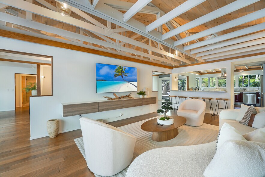 More Photos Of 5910 N Bayshore Dr, Miami Specialty For Sale