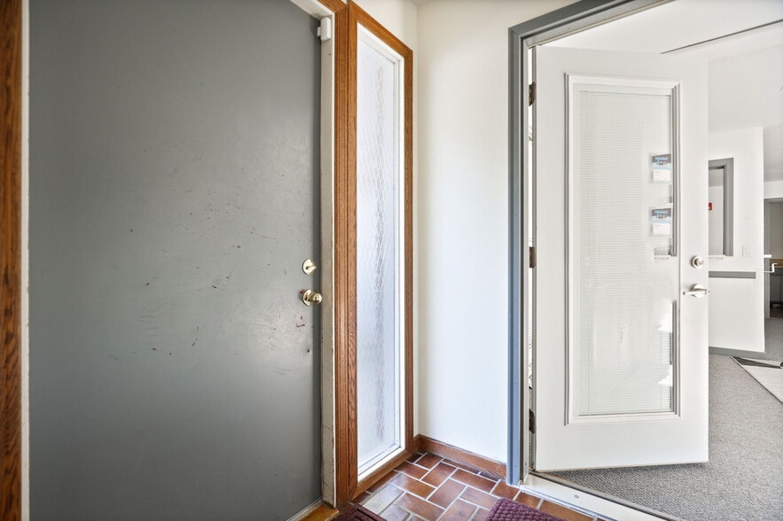 More Photos Of 2215 N Center Rd, Saginaw Office For Sale