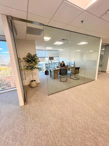 More Photos Of 12377 Merit Dr, Dallas Office For Lease