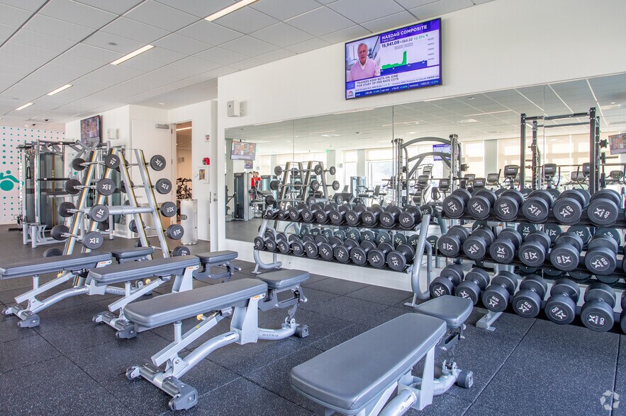 More Photos Of 7033 Louis Stephens Dr, Morrisville Office For Lease