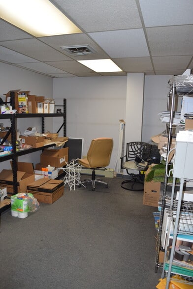 More Photos Of 1125 Depew Ct, Lakewood Unknown For Lease