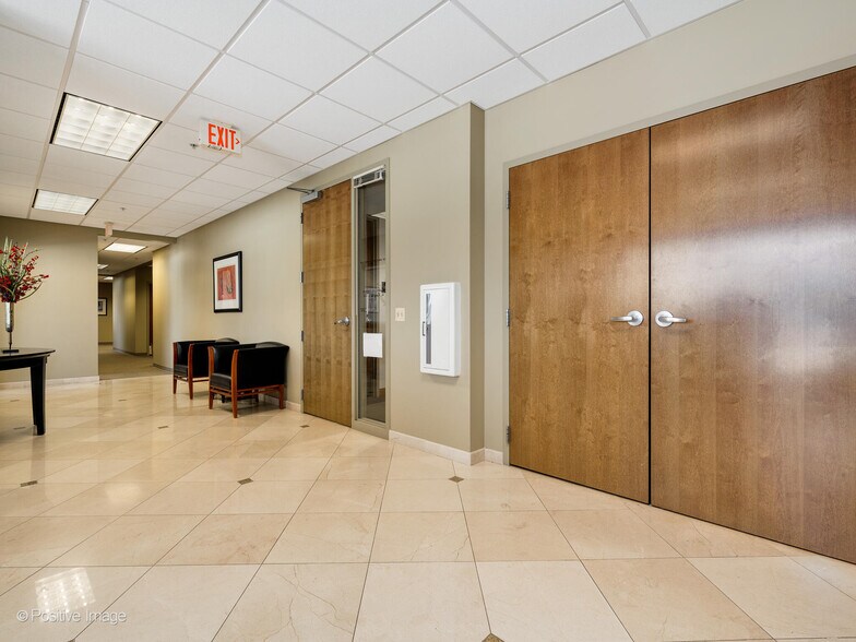 More Photos Of 400 S County Farm Rd, Wheaton Office For Sale