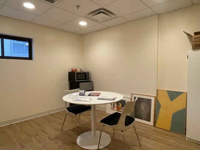 More Photos Of 285 Governor St, Providence Medical For Lease