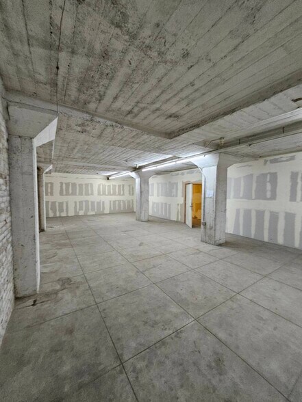 More Photos Of 415 S San Pedro St, Los Angeles Warehouse For Lease