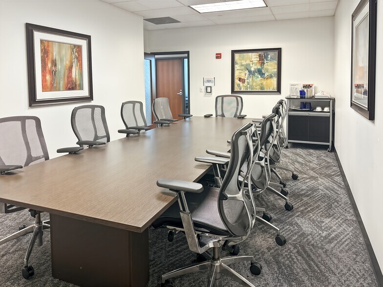 More Photos Of 9160 Forum Corporate Pky, Fort Myers Coworking Space