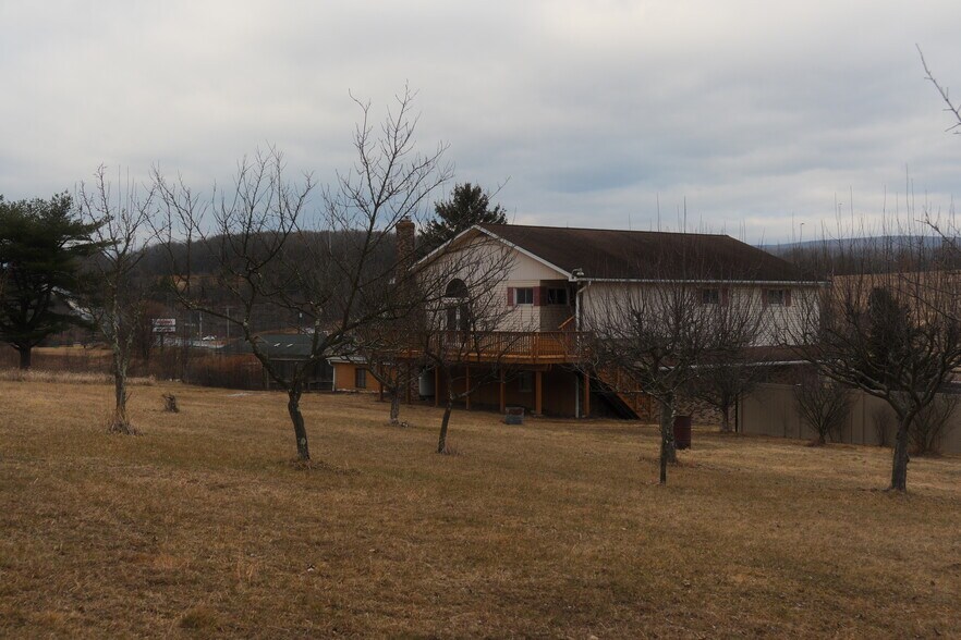 More Photos Of 1052 Centre Tpke, Orwigsburg Flex For Sale