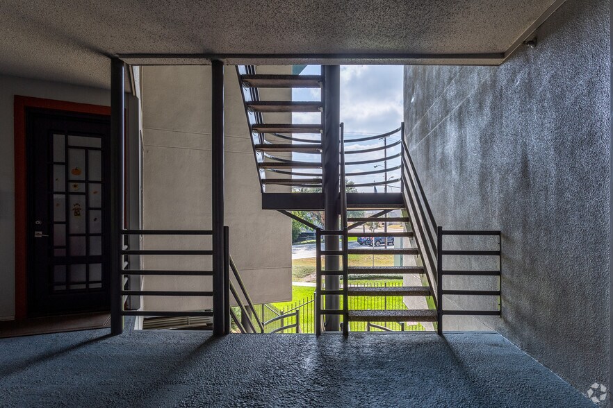 More Photos Of 7570-7610 Skillman St, Dallas Apartments For Sale