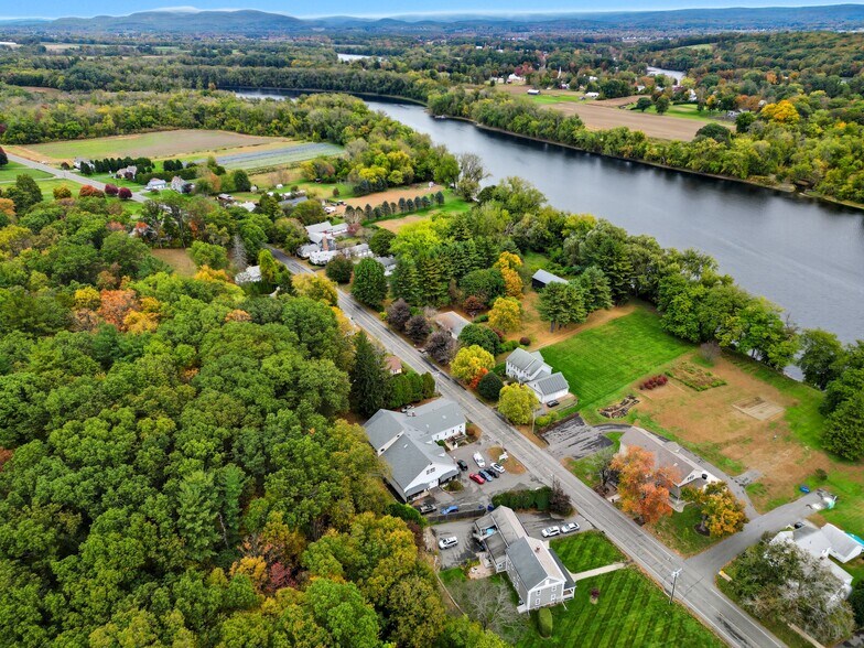 More Photos Of 131 Main St, Hatfield Loft Creative Space For Lease